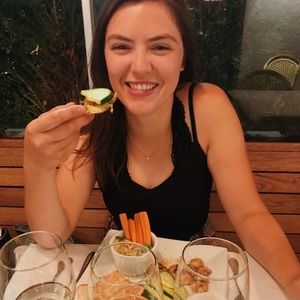 Meet your Posher, Caroline